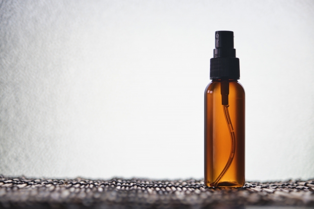 メイクキープミストの科学的メカニズム｜クッションファンデの密着感をサポートする仕上げローションの使用タイミング