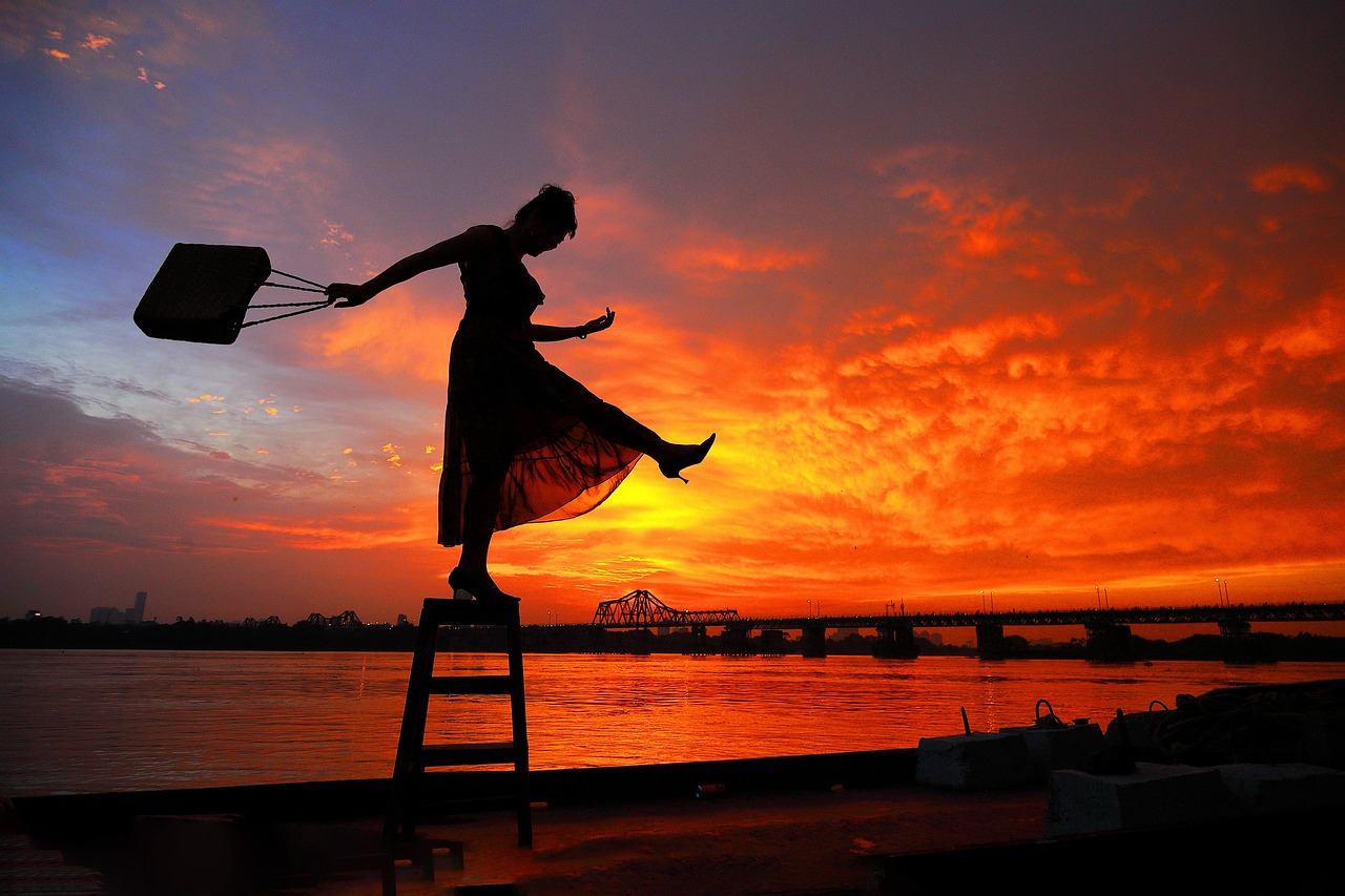 冬の「夕方くすみ」を想定した薬用クッションファンデのタイムライン設計|朝・昼・夜で変えるリタッチ戦略